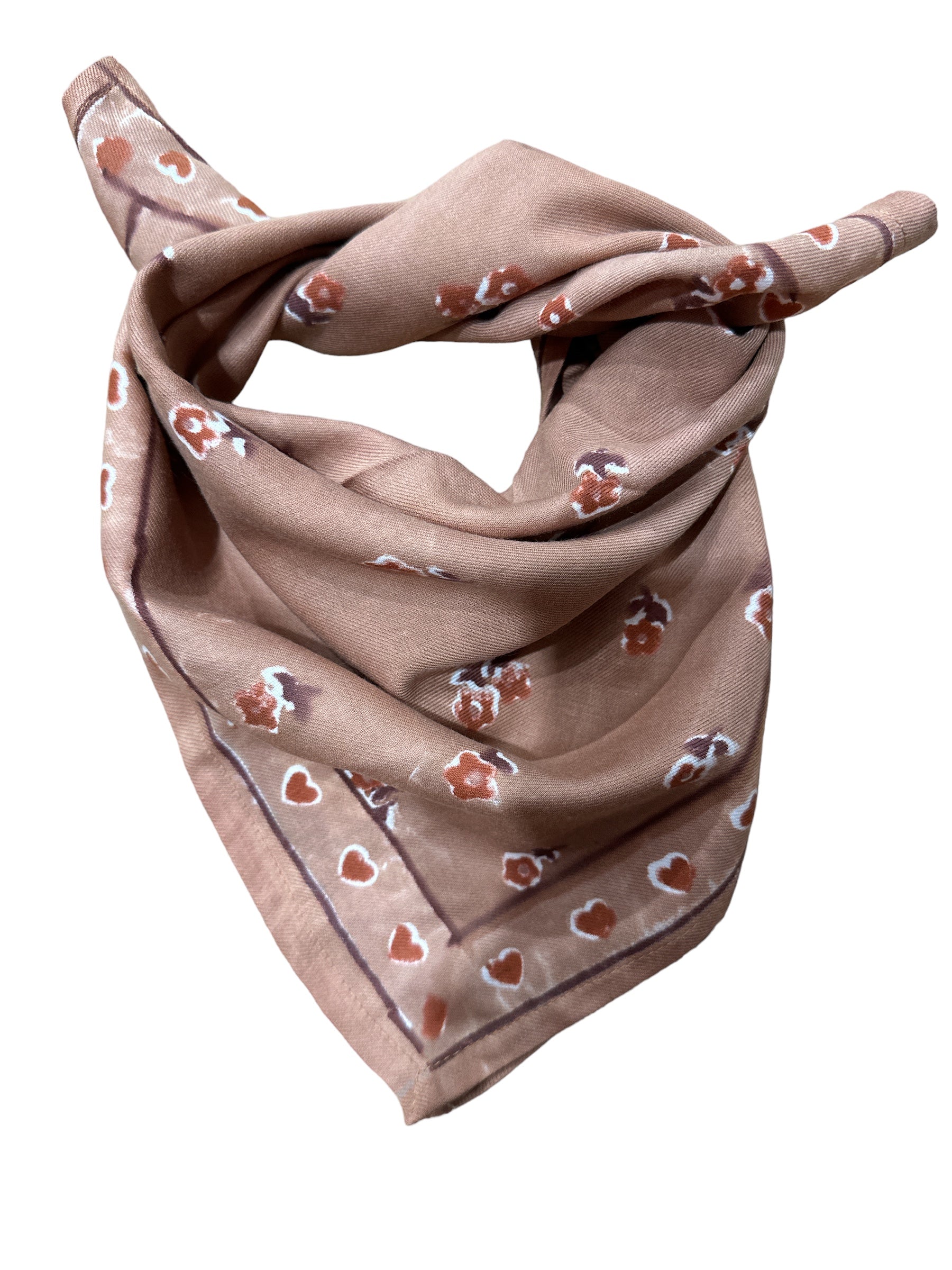 Foulards Bébé, Enfant et Adulte Venez découvrir nos foulards pour toute la famille, fabriqués en Inde grâce à la méthode du blockprint.