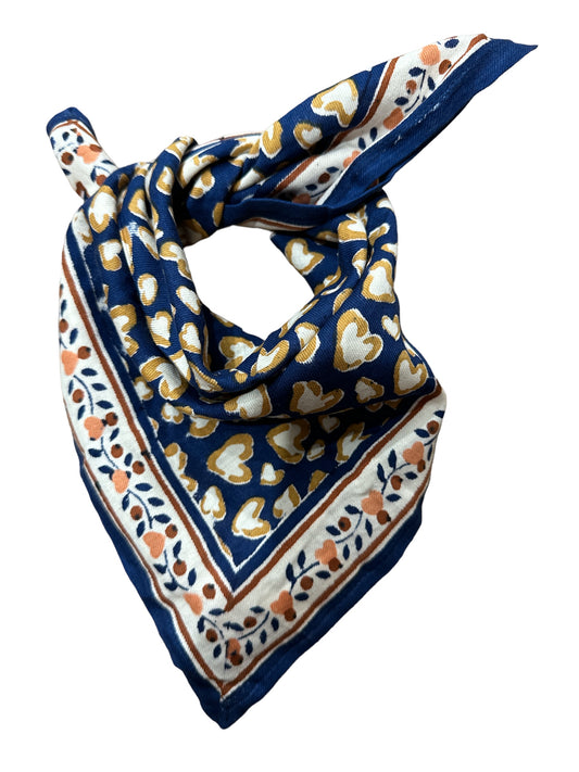 Foulards Bébé, Enfant et Adulte Venez découvrir nos foulards pour toute la famille, fabriqués en Inde grâce à la méthode du blockprint.