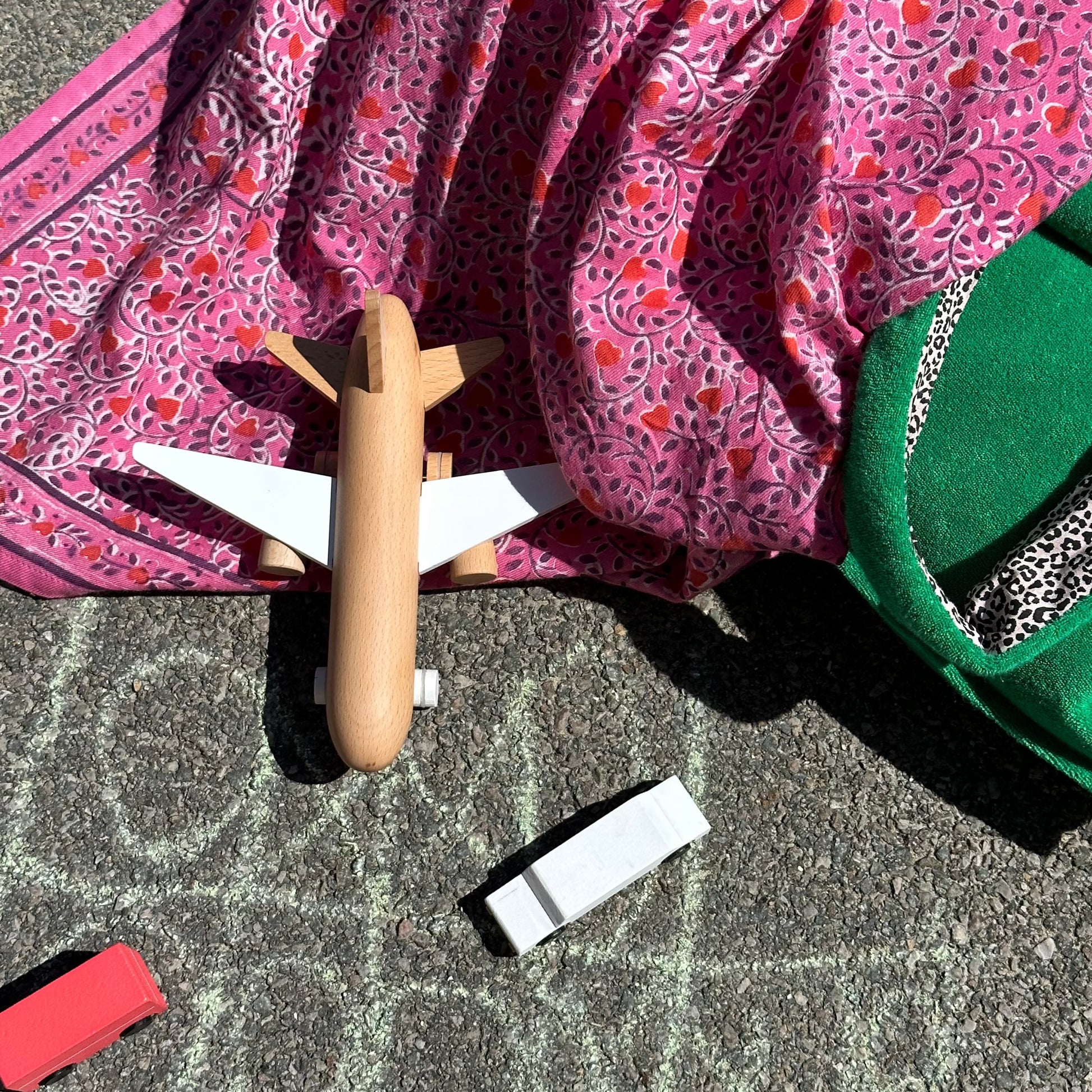 Foulards Bébé, Enfant et Adulte Venez découvrir nos foulards pour toute la famille, fabriqués en Inde grâce à la méthode du blockprint.