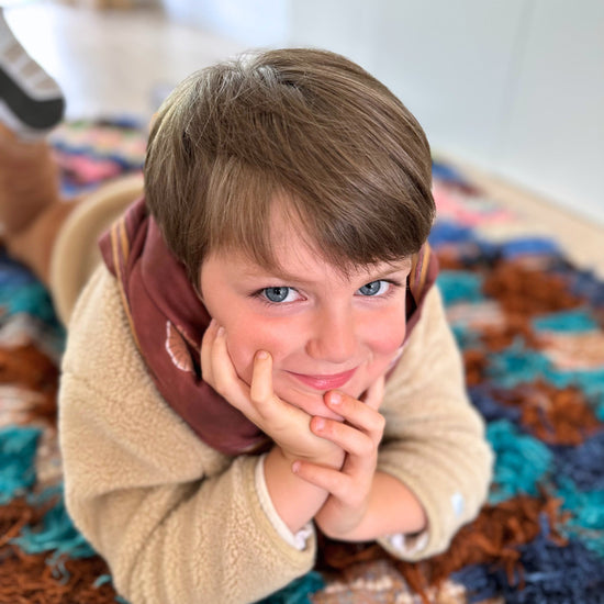 Foulards Bébé, Enfant et Adulte Venez découvrir nos foulards pour toute la famille, fabriqués en Inde grâce à la méthode du blockprint.