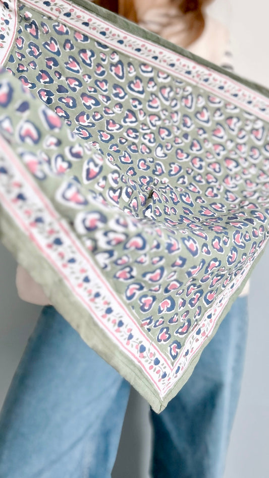 Foulard Adulte LEO Sapin 100 cm