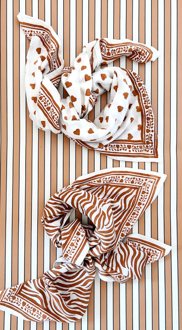 Foulard Adulte Zèbre Camel 100 cm