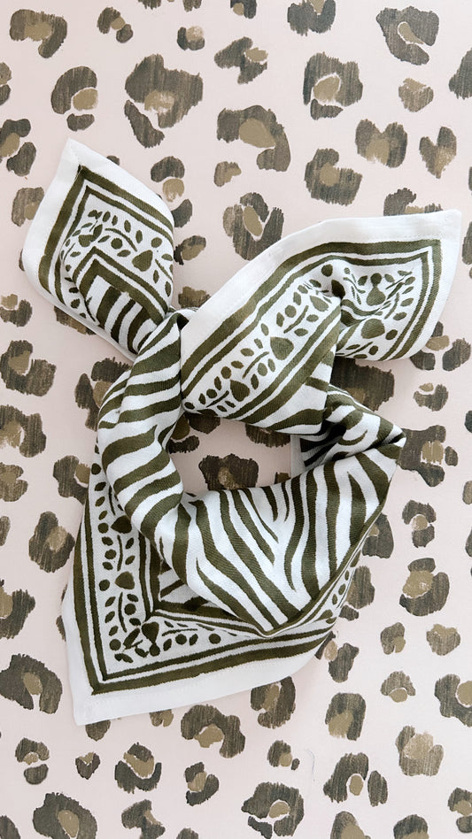 Foulard Bébé Enfant Zèbre Kaki 50cm